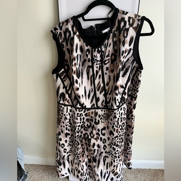 Studio One Dress - Picture 2 of 4